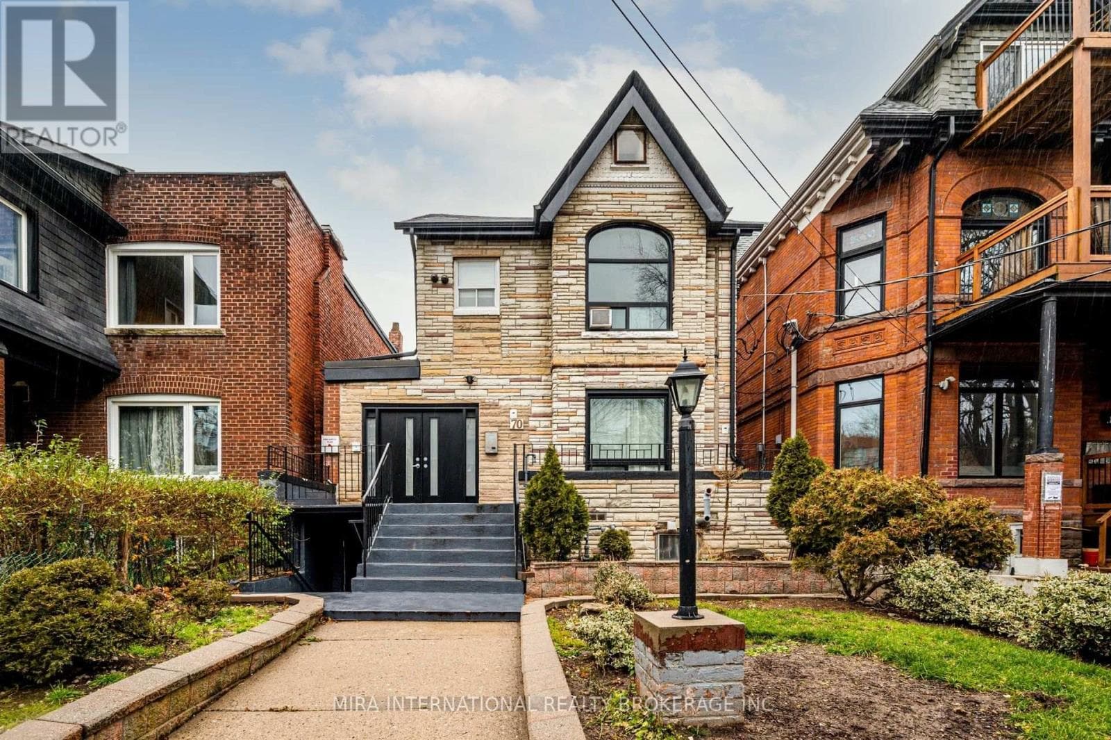 202 - 70 MELBOURNE AVENUE — 1-bedroom House in 70 MELBOURNE AVENUE , Toronto