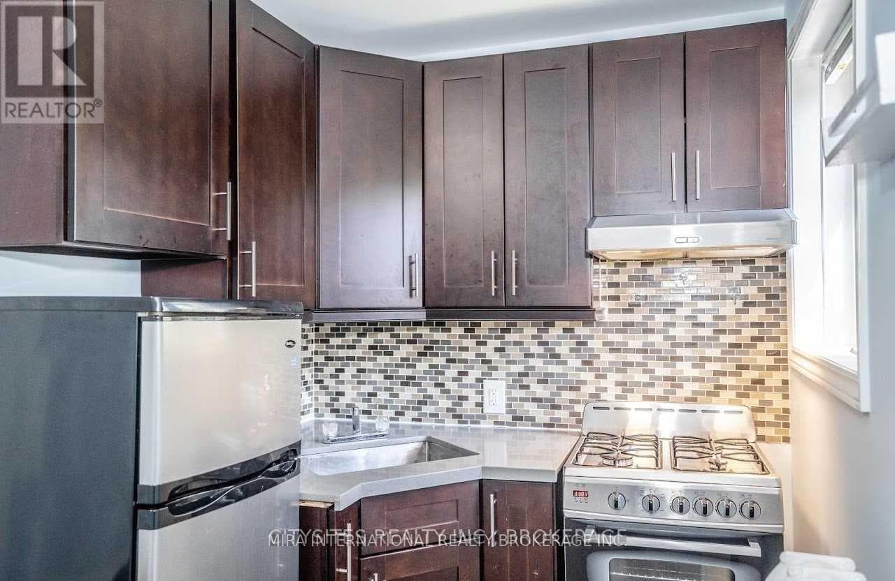 205 - 70 MELBOURNE AVENUE — 1-bedroom House in 70 MELBOURNE AVENUE, Toronto